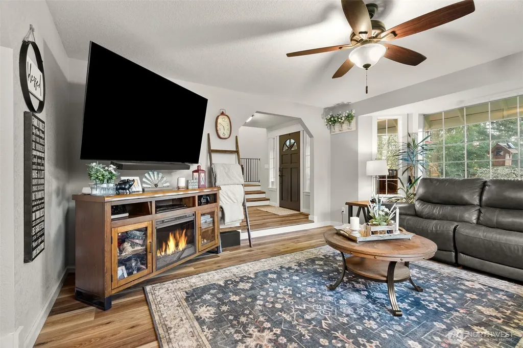3594 Salmonberry Drive SE Port Orchard WA 98366
