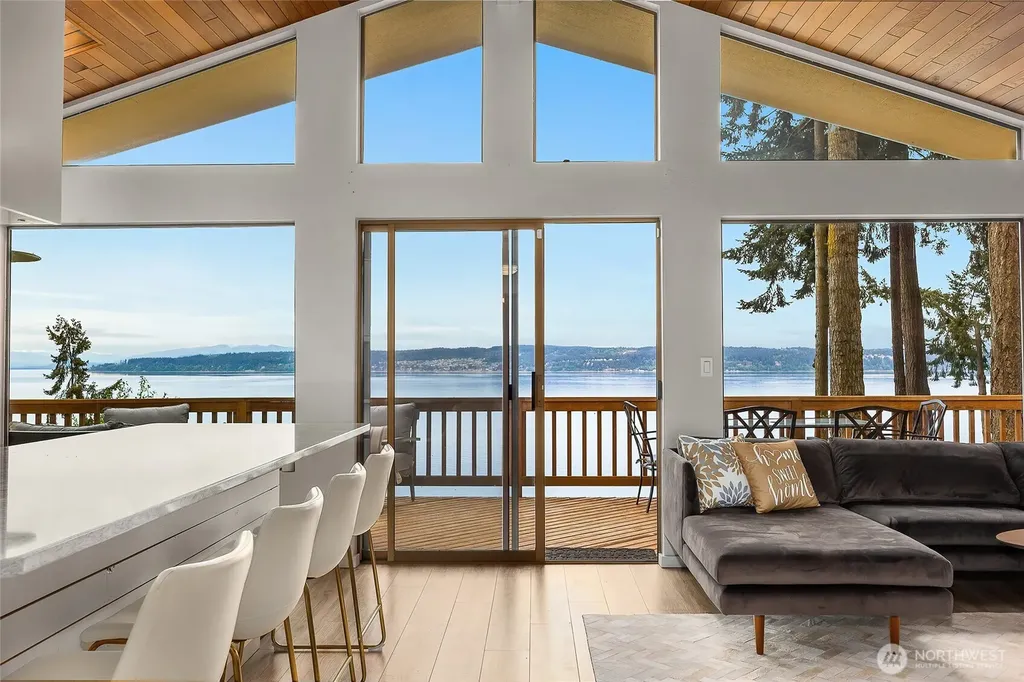 285 Harrington Coupeville WA 98239