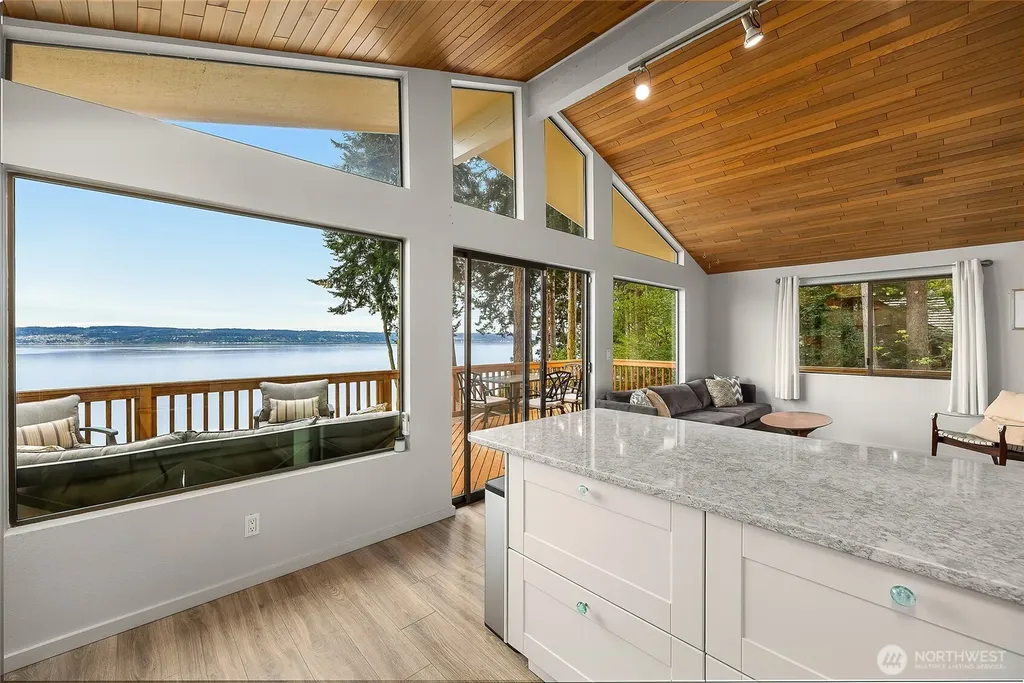 285 Harrington Coupeville WA 98239