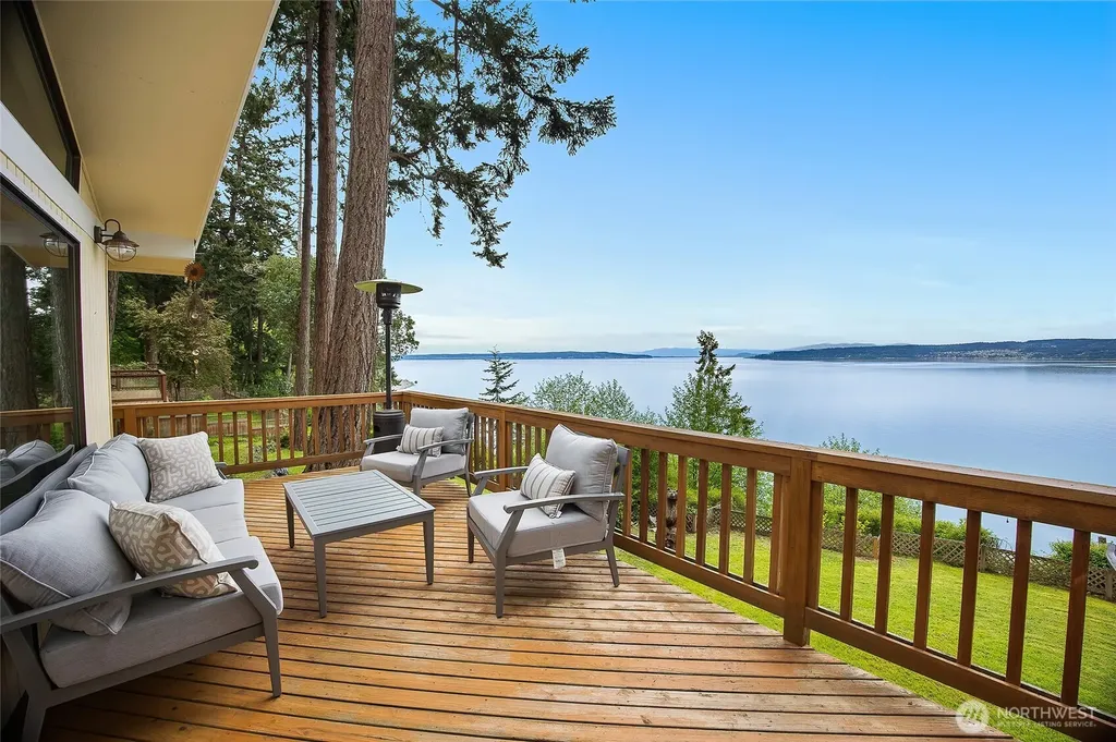 285 Harrington Coupeville WA 98239
