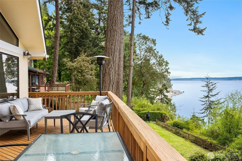 285 Harrington Coupeville WA 98239
