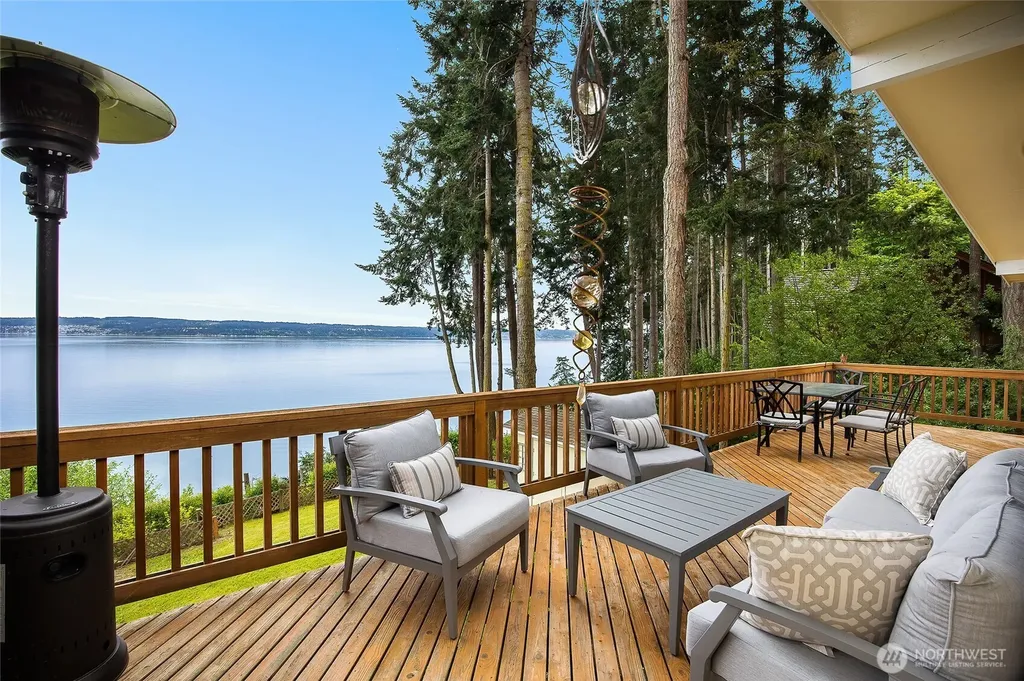 285 Harrington Coupeville WA 98239