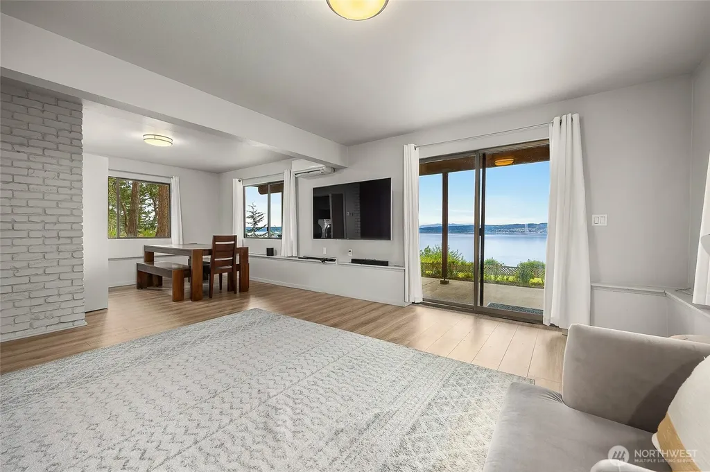 285 Harrington Coupeville WA 98239