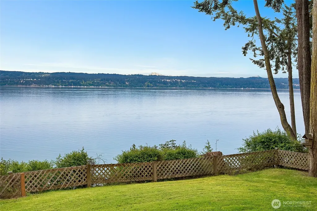 285 Harrington Coupeville WA 98239