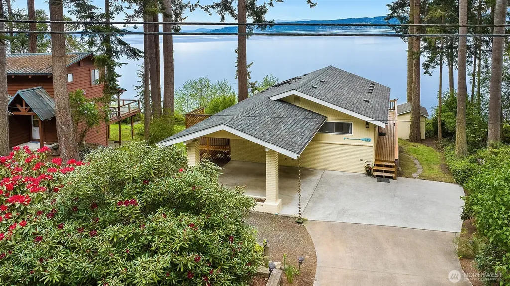 285 Harrington Coupeville WA 98239