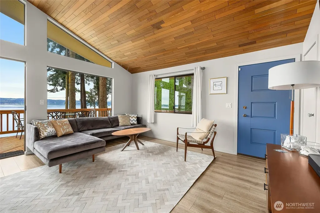 285 Harrington Coupeville WA 98239