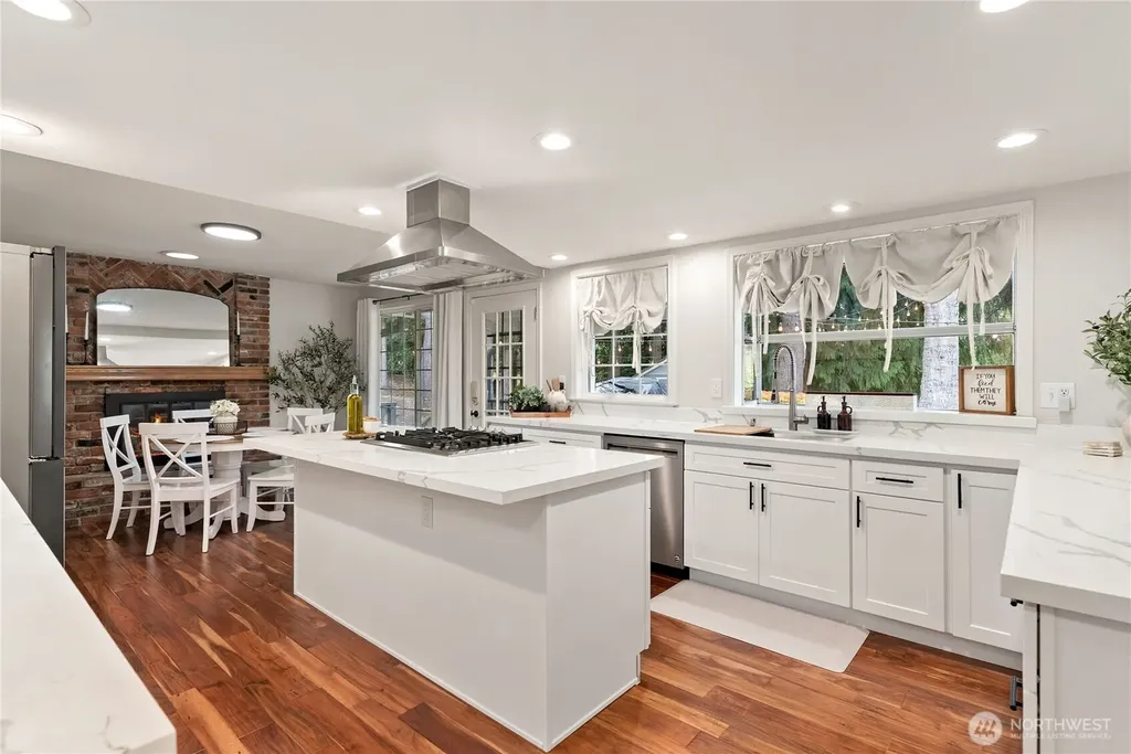 6615 Silver Springs Drive NW Gig Harbor WA 98335