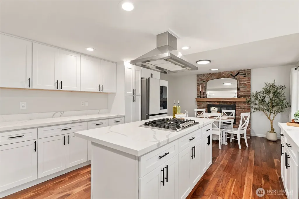 6615 Silver Springs Drive NW Gig Harbor WA 98335
