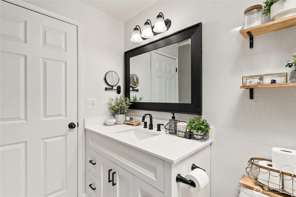6615 Silver Springs Drive NW Gig Harbor WA 98335