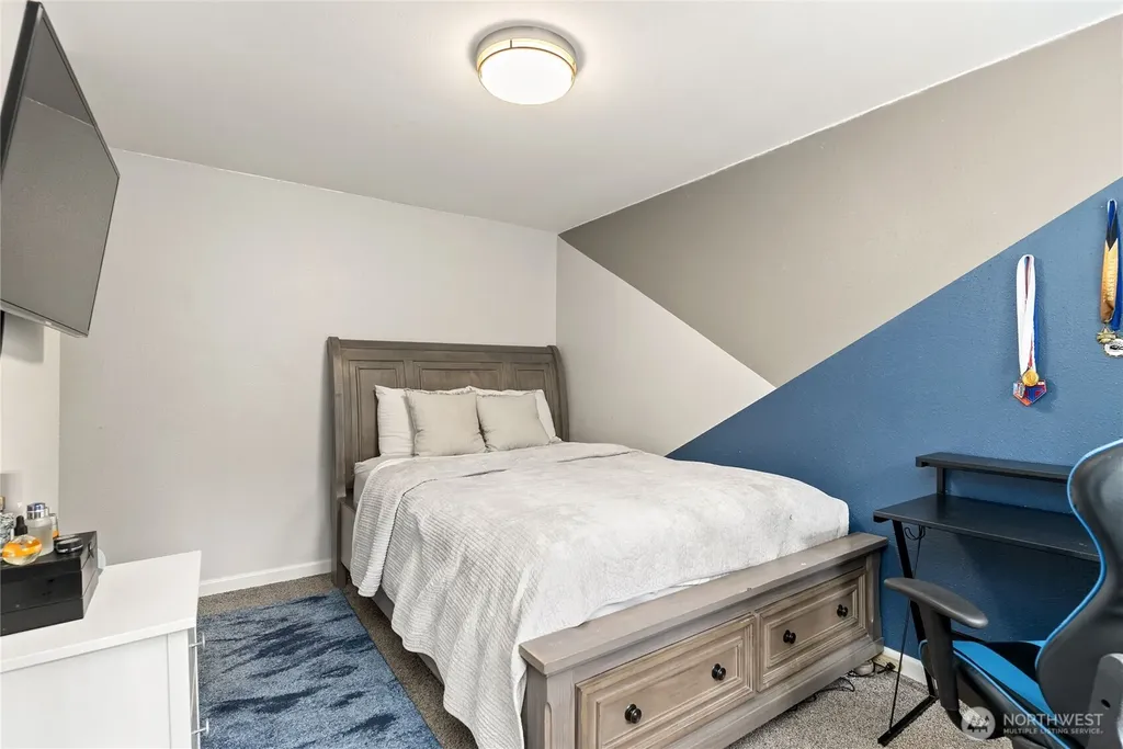 6615 Silver Springs Drive NW Gig Harbor WA 98335