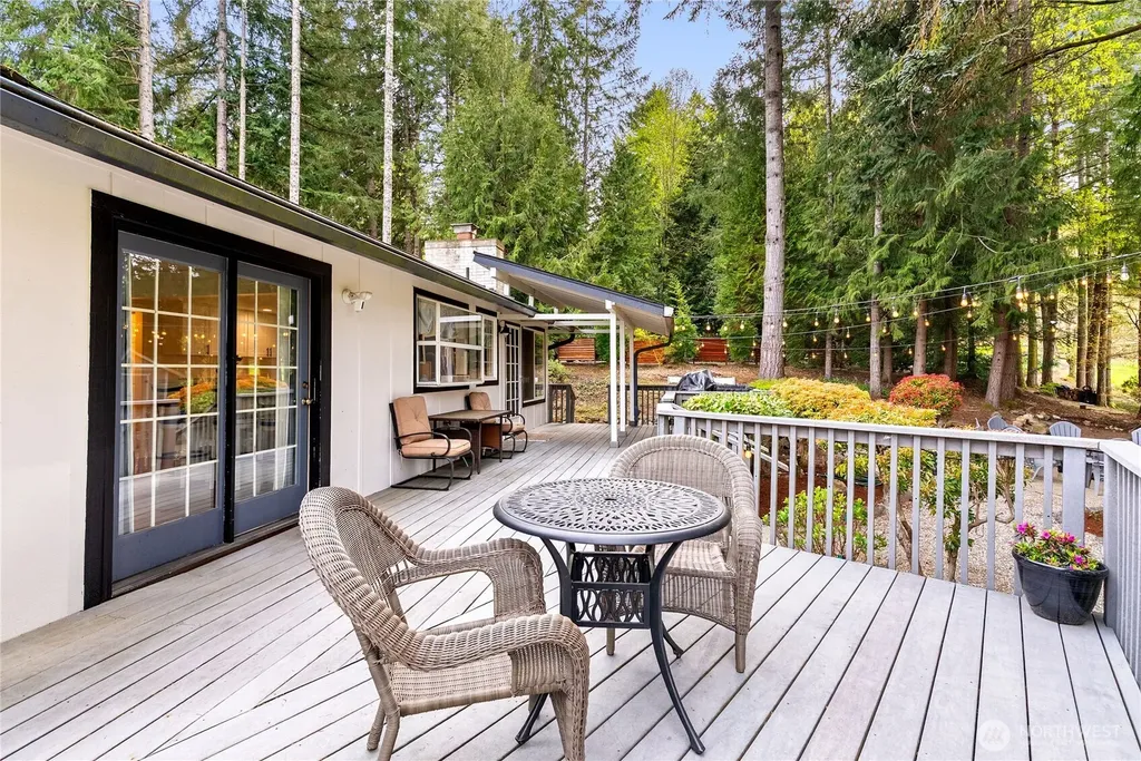 6615 Silver Springs Drive NW Gig Harbor WA 98335