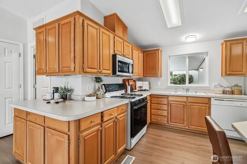 24030 223rd Lane SE Maple Valley WA 98038
