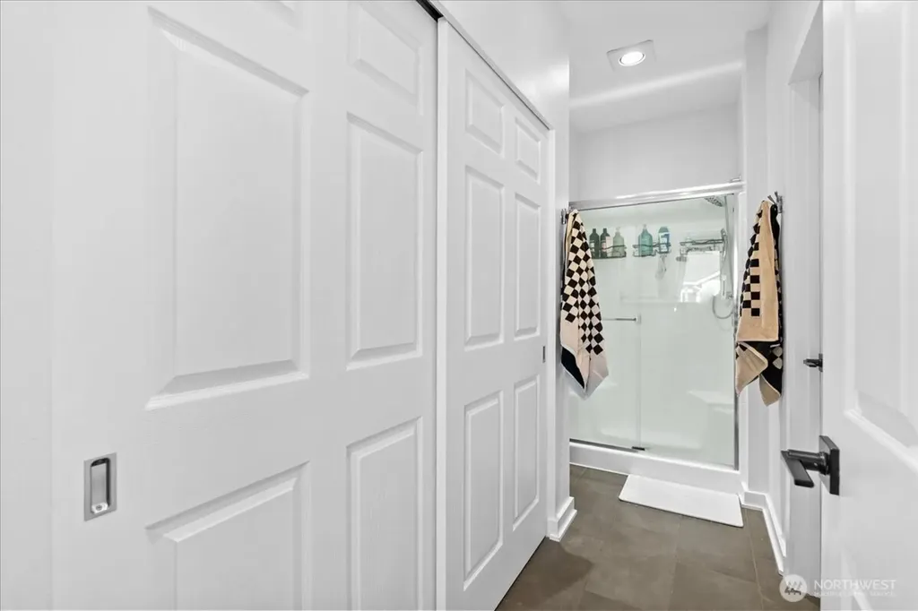 6129 Lindsay Avenue SE Auburn WA 98092