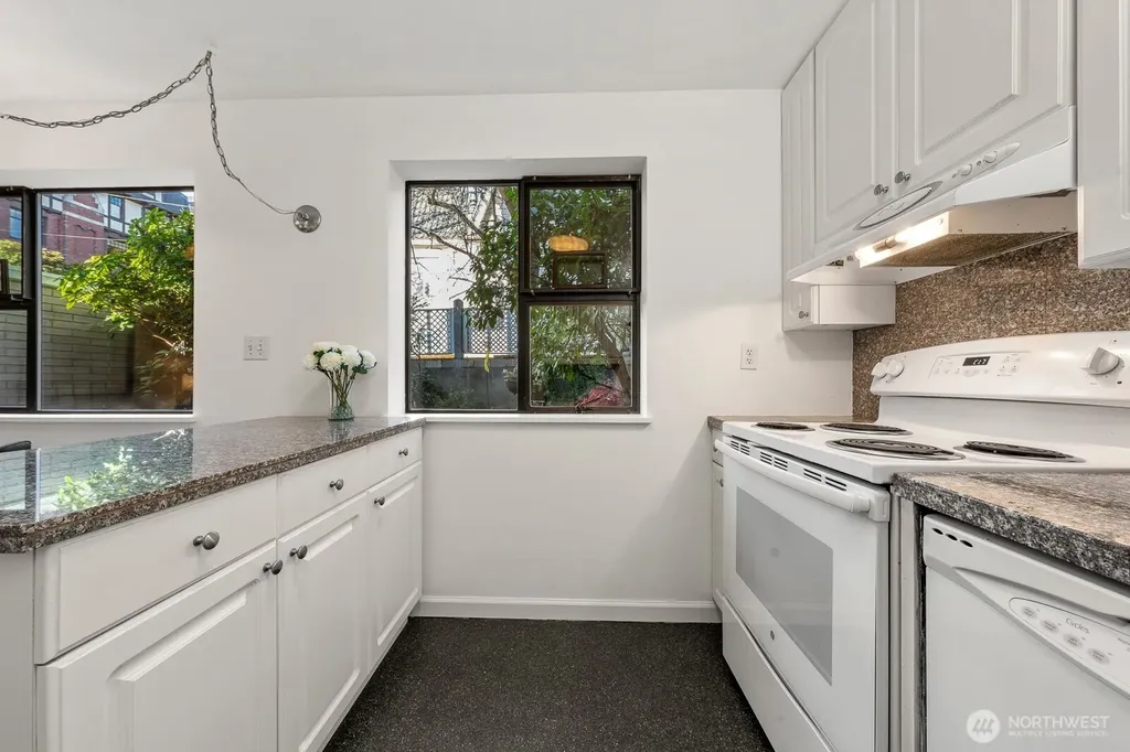 912 3rd Avenue W Seattle WA 98119