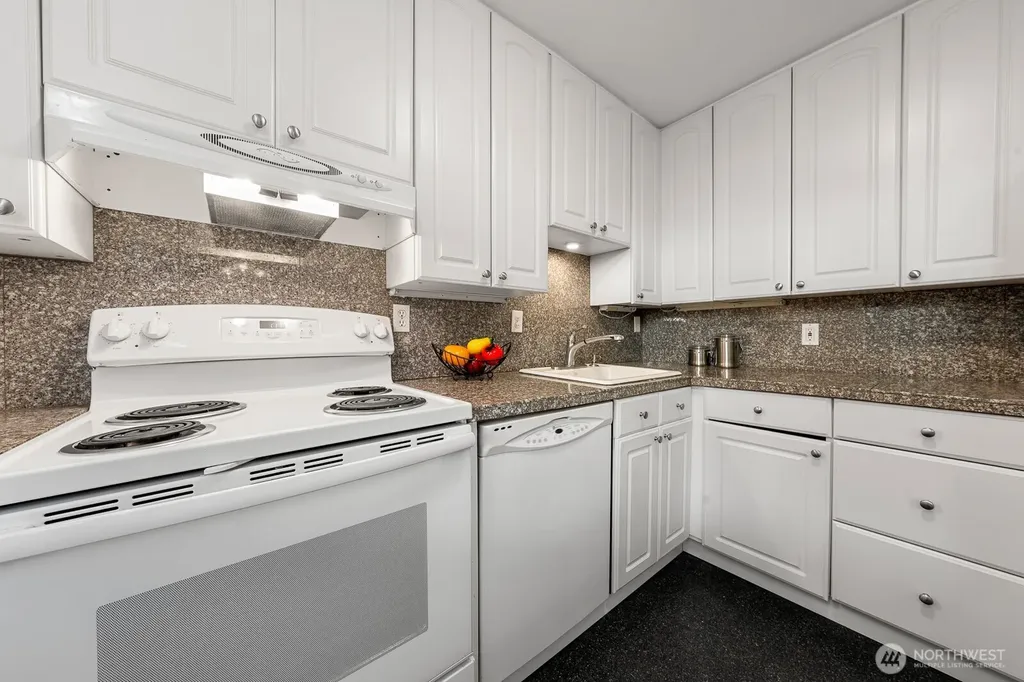 912 3rd Avenue W Seattle WA 98119
