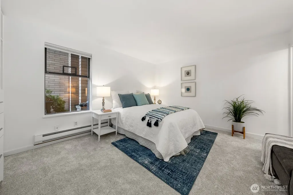 912 3rd Avenue W Seattle WA 98119
