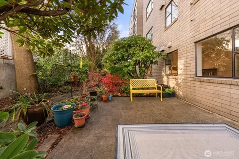 912 3rd Avenue W Seattle WA 98119
