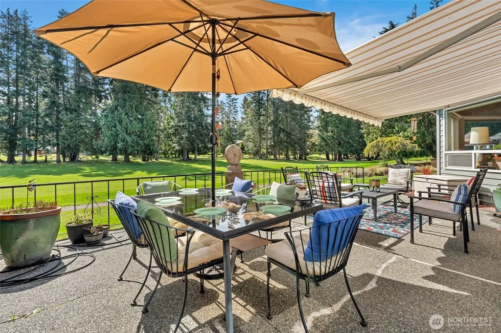 302 Foursome Drive Sequim WA 98382
