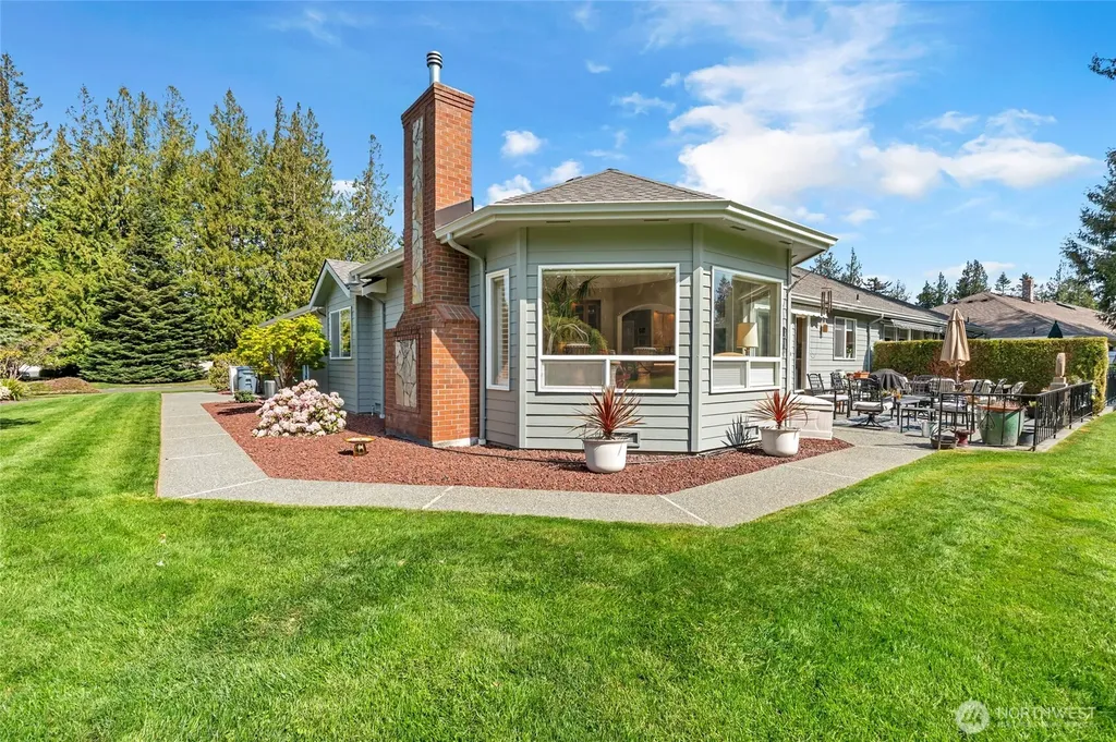 302 Foursome Drive Sequim WA 98382