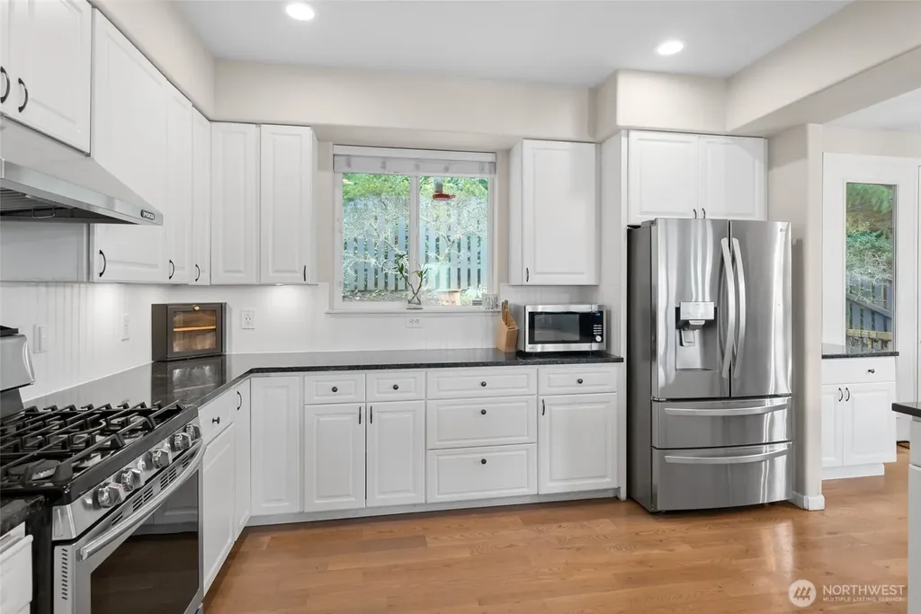 3713 Cedar Glen Way Anacortes WA 98221