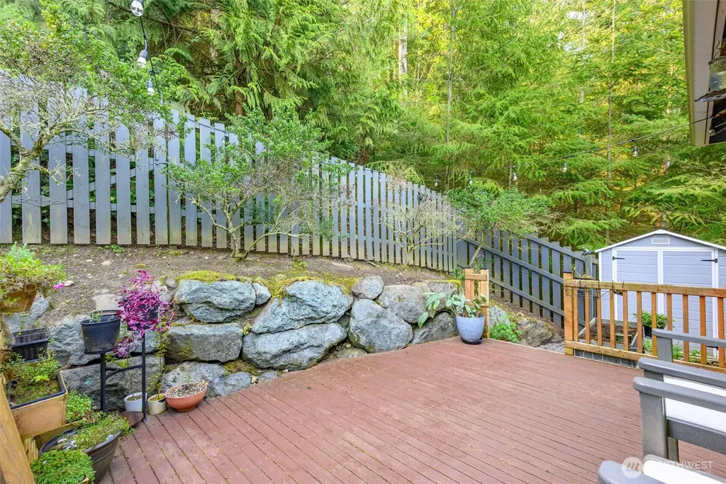 3713 Cedar Glen Way Anacortes WA 98221