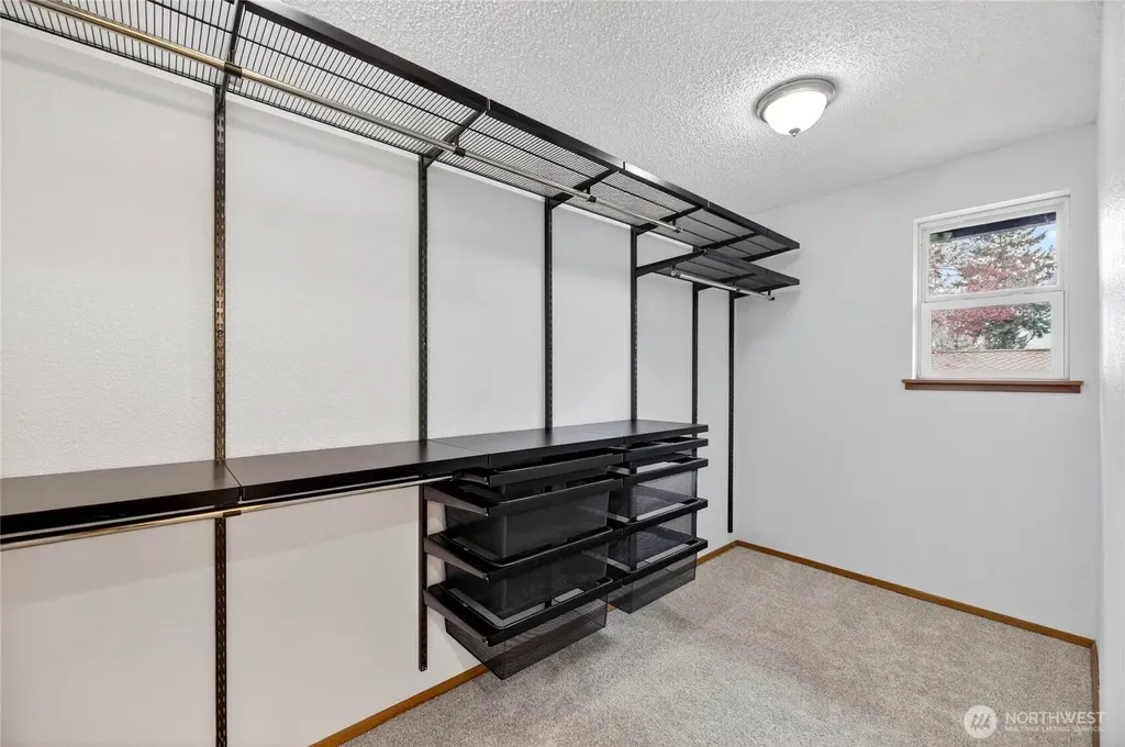 13459 SE 250th Court Kent WA 98042