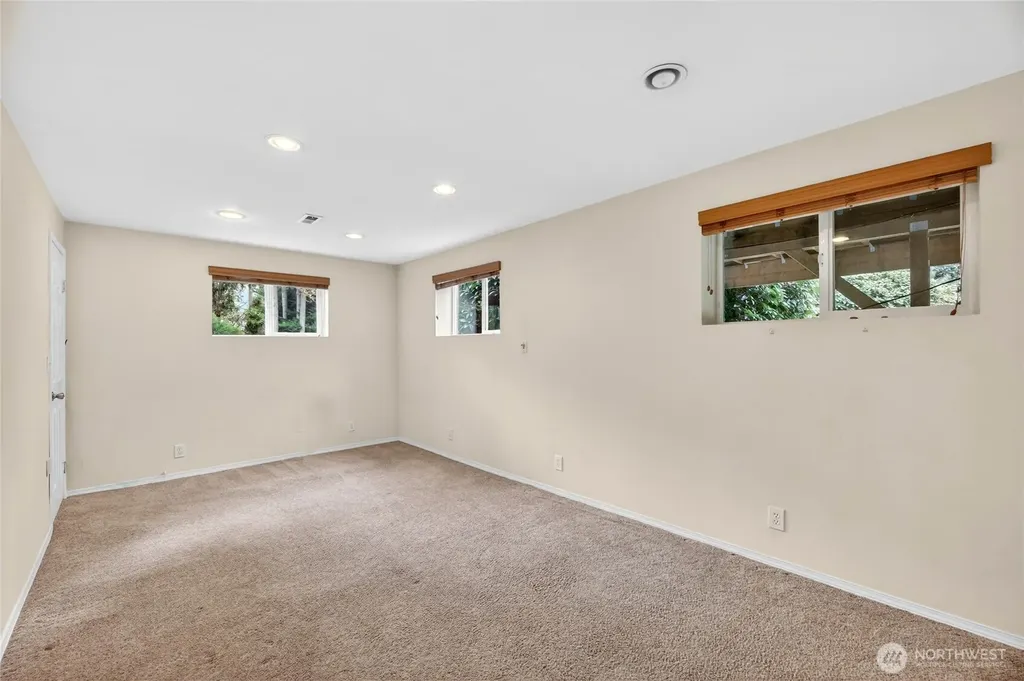 13459 SE 250th Court Kent WA 98042