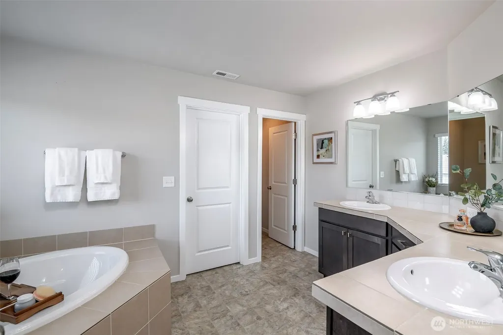 2933 Cassius Street NE Lacey WA 98516
