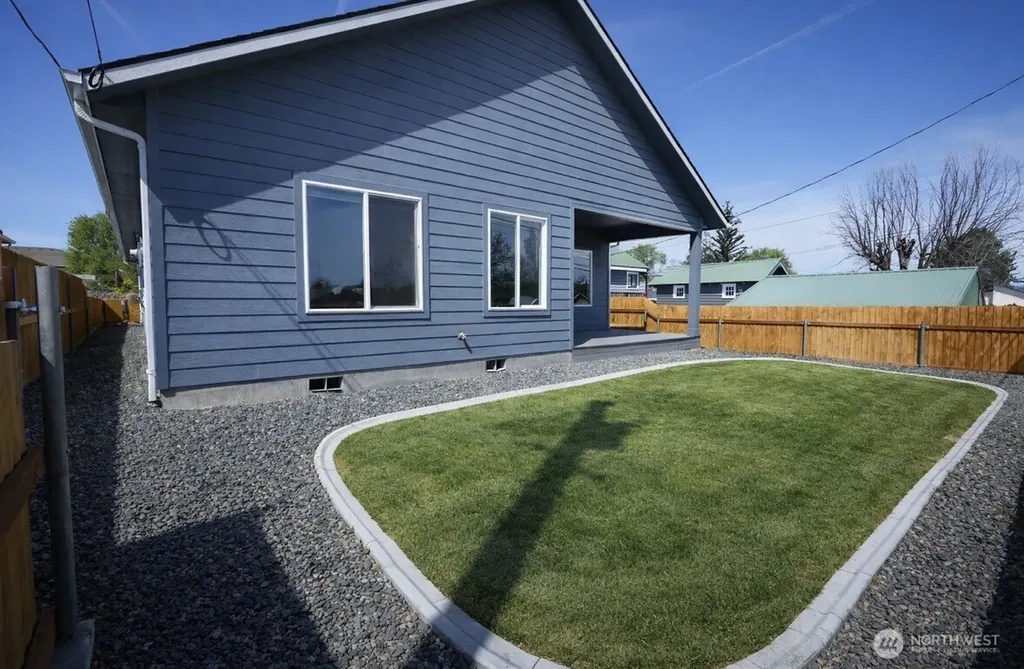 22 S Fir Street Soap Lake WA 98851