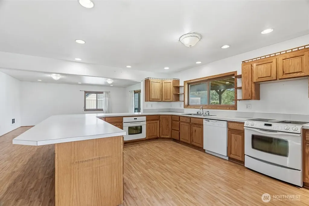 156 Williams Avenue Kelso WA 98626