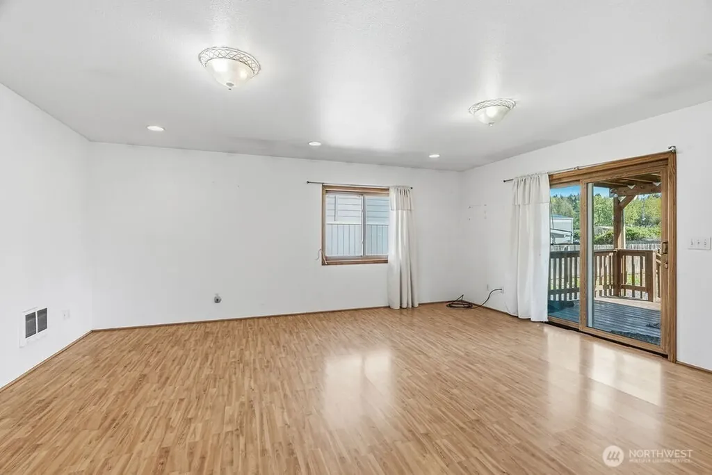 156 Williams Avenue Kelso WA 98626