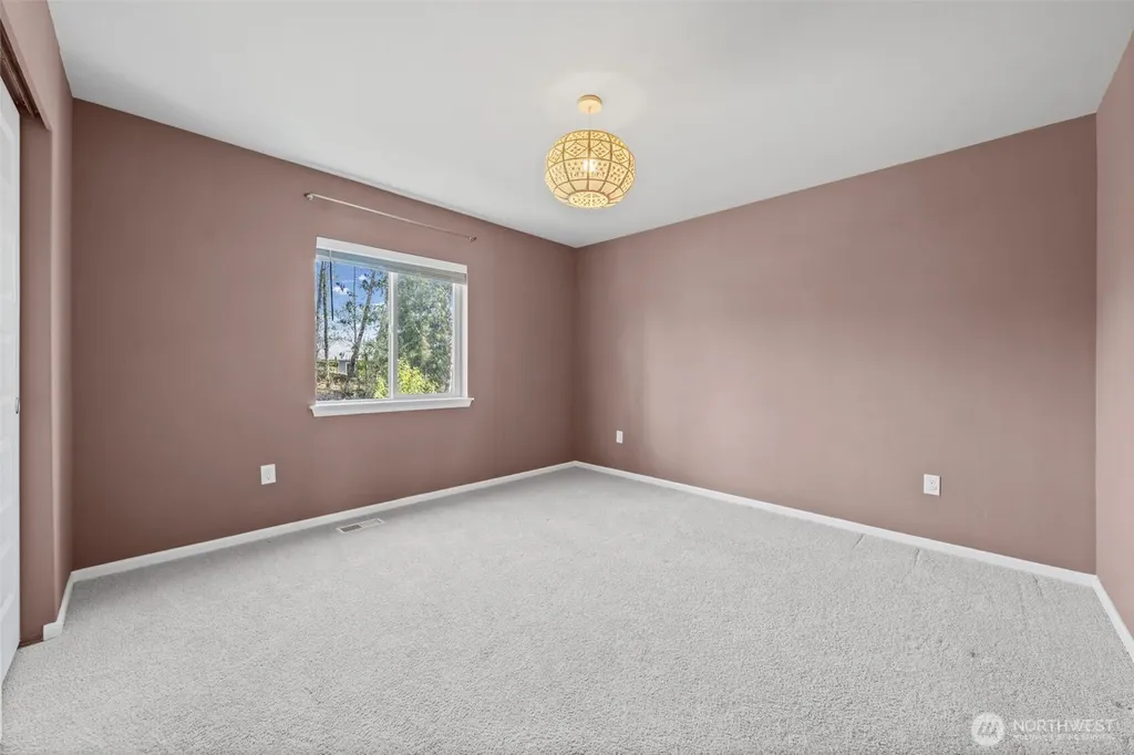 15025 Olympic Loop E Bonney Lake WA 98391