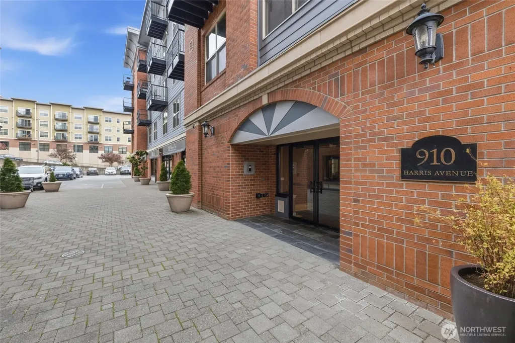910 Harris Avenue Bellingham WA 98225
