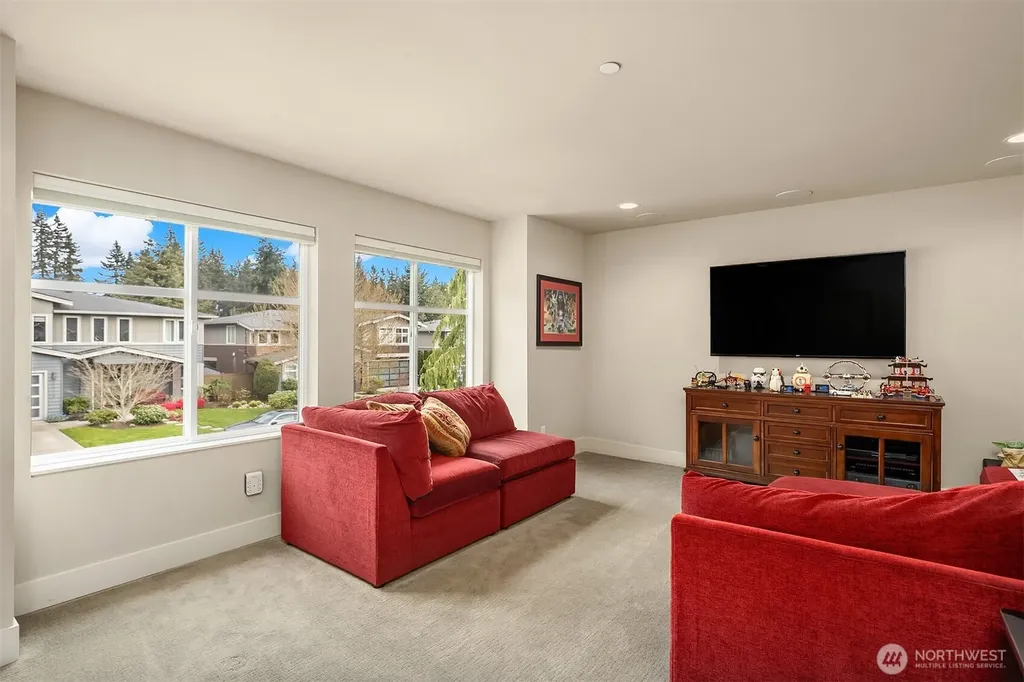 23704 105th Place W Edmonds WA 98020