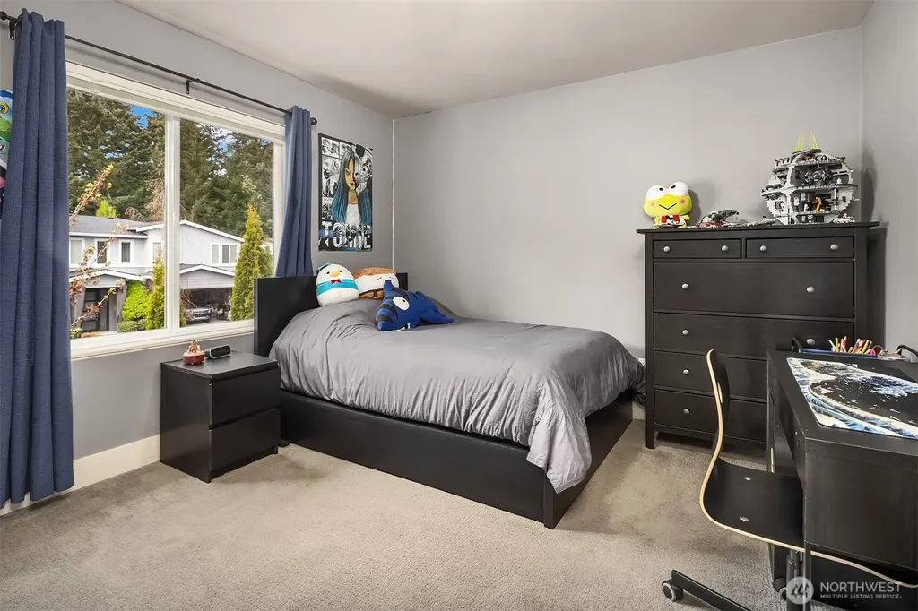 23704 105th Place W Edmonds WA 98020