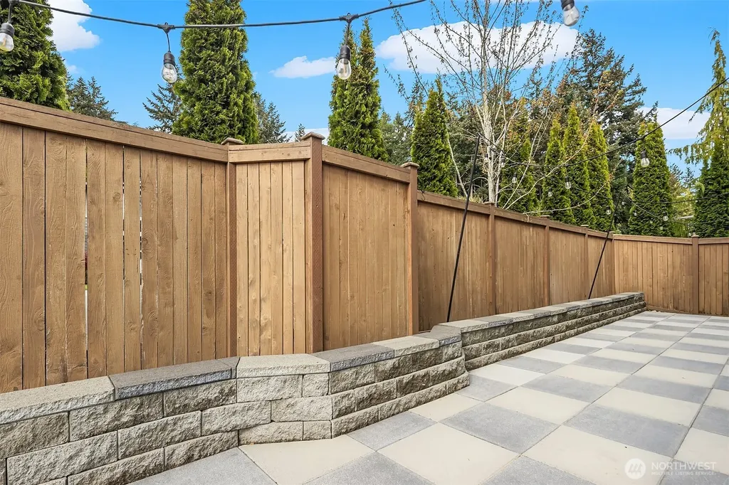 23704 105th Place W Edmonds WA 98020