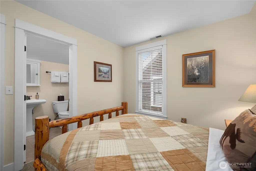 18 Primrose Lane Pacific Beach WA 98571