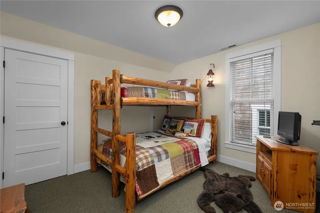 18 Primrose Lane Pacific Beach WA 98571