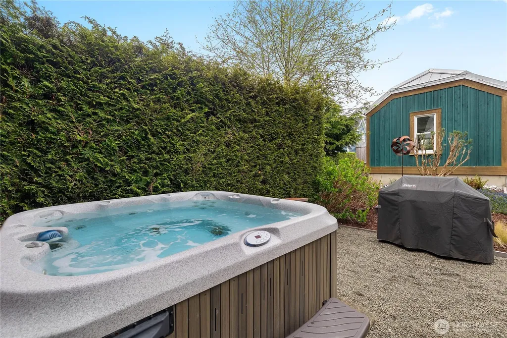 18 Primrose Lane Pacific Beach WA 98571