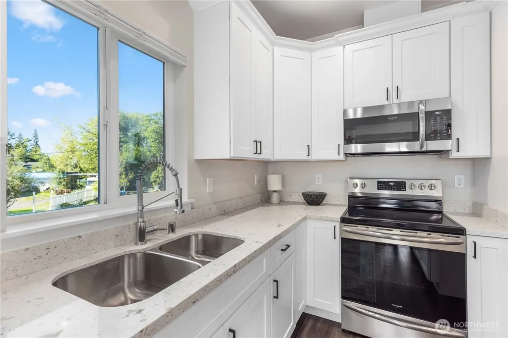 134 Blackfish Court Bremerton WA 98310