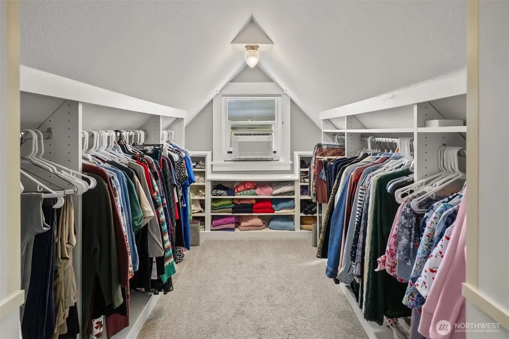 10532 Evanston Avenue N Seattle WA 98133