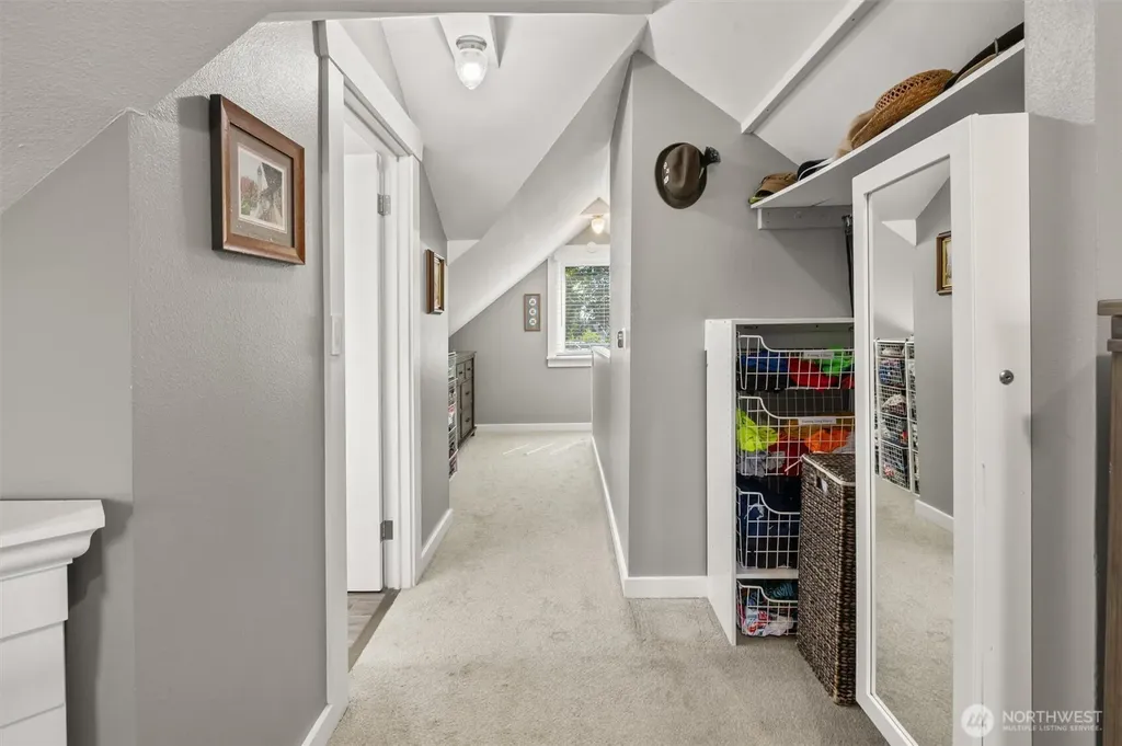 10532 Evanston Avenue N Seattle WA 98133