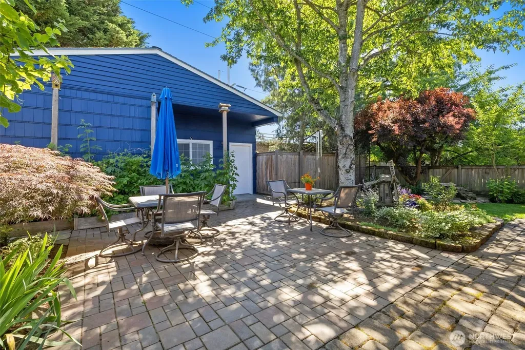10532 Evanston Avenue N Seattle WA 98133