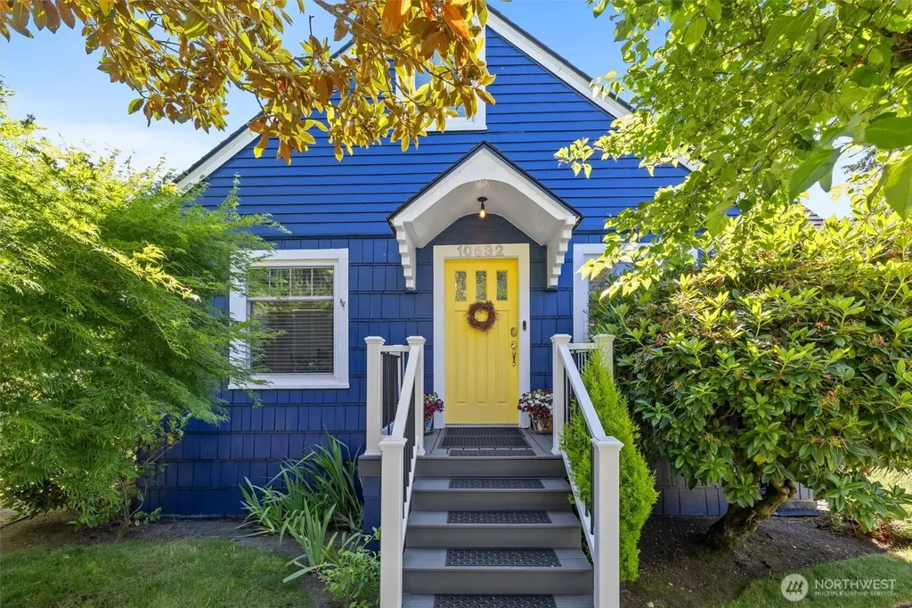10532 Evanston Avenue N Seattle WA 98133