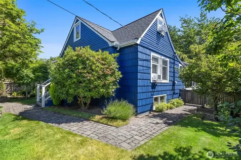 10532 Evanston Avenue N Seattle WA 98133