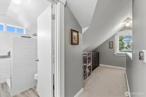 10532 Evanston Avenue N Seattle WA 98133