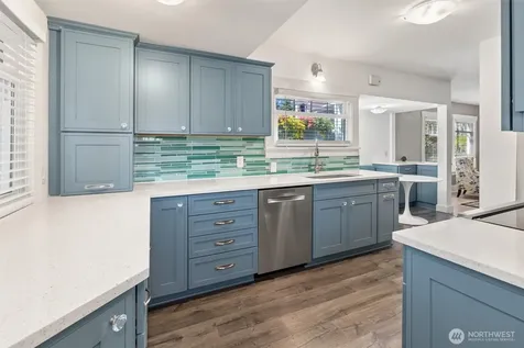 10532 Evanston Avenue N Seattle WA 98133