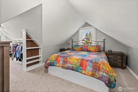 10532 Evanston Avenue N Seattle WA 98133