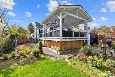 10532 Evanston Avenue N Seattle WA 98133