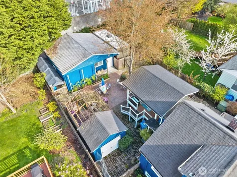 10532 Evanston Avenue N Seattle WA 98133
